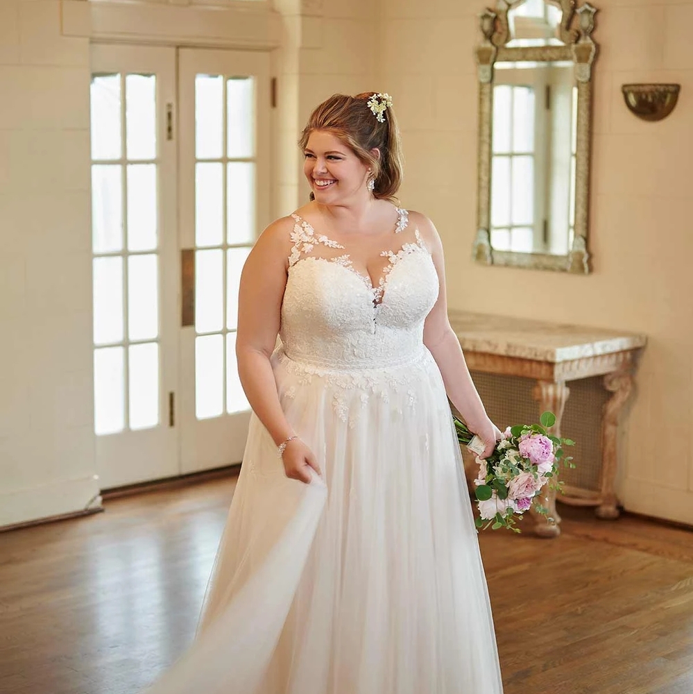 Plus Size- Stella York Wedding Dress with Added Sleeves - Picture 2 of 10